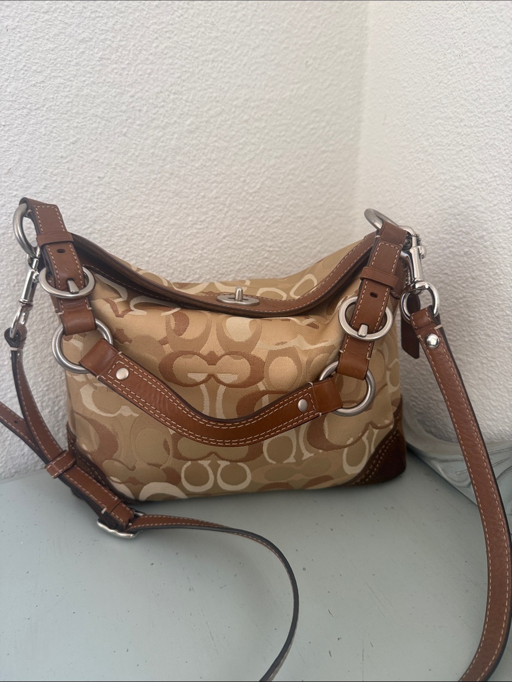 VTG Coach Chelsea Optic C
Signature Jacquard Shoulder
Bag - Picture 2 of 8